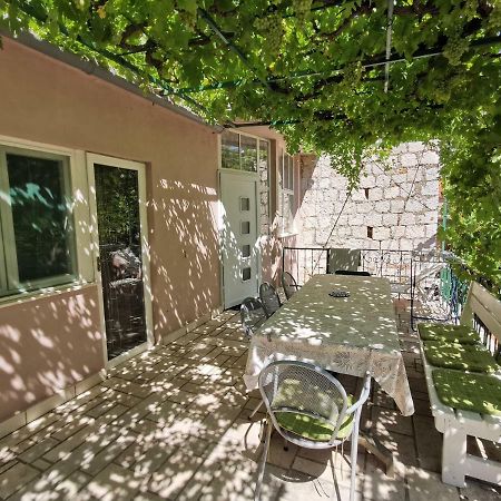 Big And Spacious Apartment In The Heart Of Omiš Exterior foto