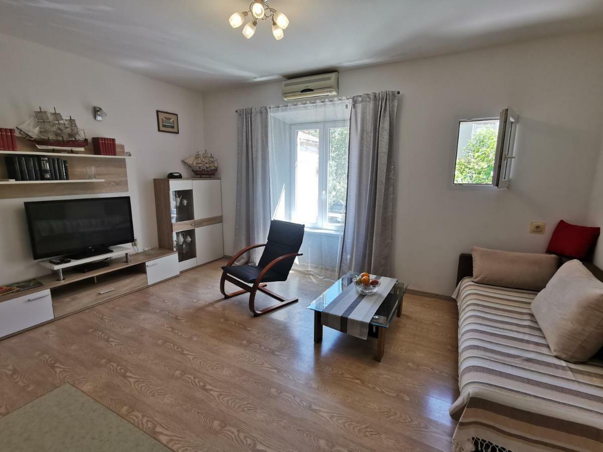 Big And Spacious Apartment In The Heart Of Omiš Exterior foto