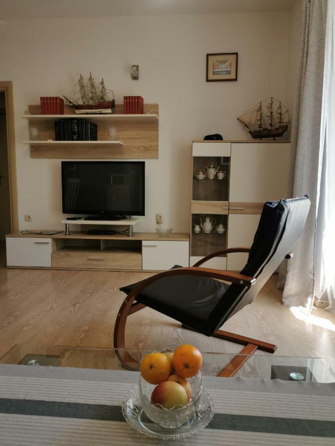 Big And Spacious Apartment In The Heart Of Omiš Exterior foto